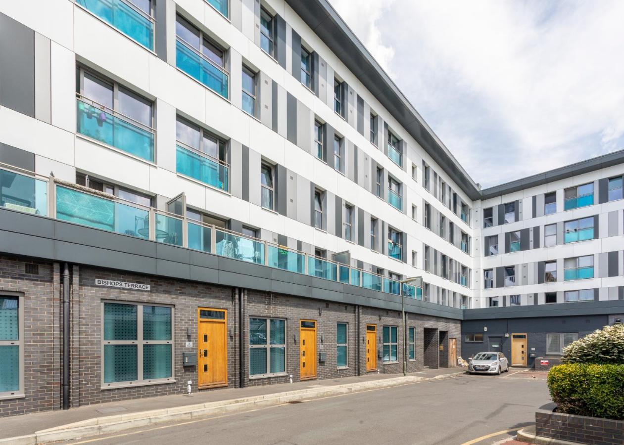 1 Bed Apartment - Redhill Central, Surrey, Gatwick #3 Εξωτερικό φωτογραφία