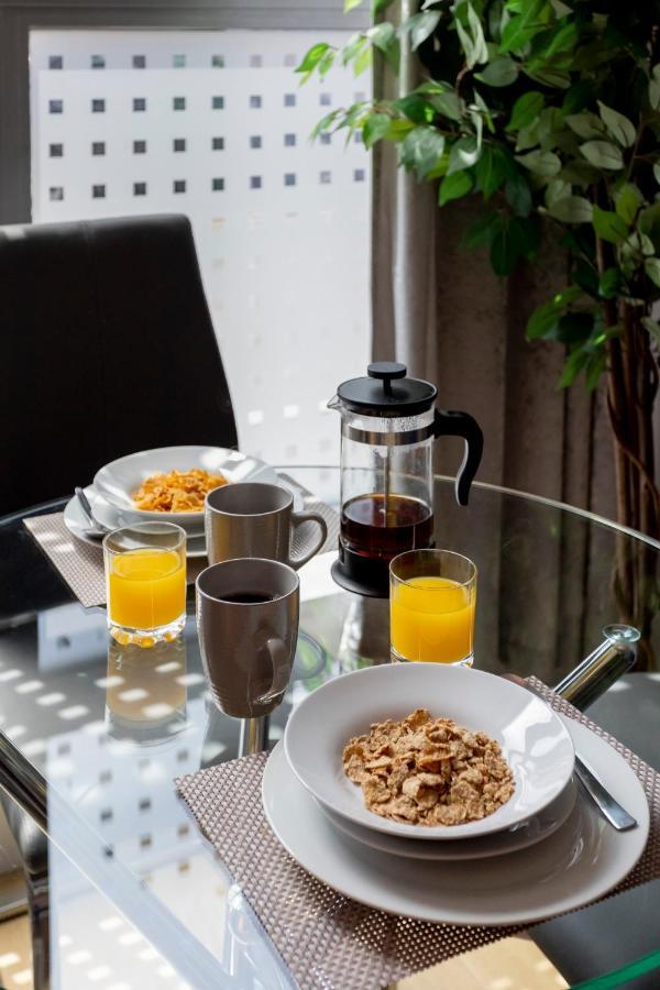 1 Bed Apartment - Redhill Central, Surrey, Gatwick #3 Εξωτερικό φωτογραφία