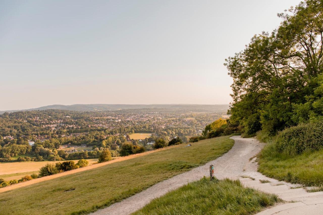 1 Bed Apartment - Redhill Central, Surrey, Gatwick #3 Εξωτερικό φωτογραφία